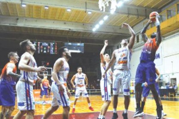 Riachuelo cayó en un ajustado cierre por el cuarto capítulo