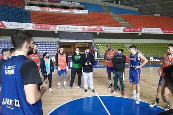 Riachuelo con tres casos de covid-19 en su plantel
