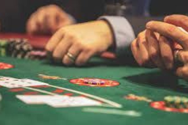 En la Argentina 7 de cada 100 personas son adictas al juego