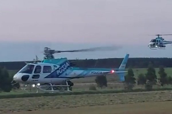 Entre el humo, los helicópteros monitorean y despliegan brigadistas en Corrientes