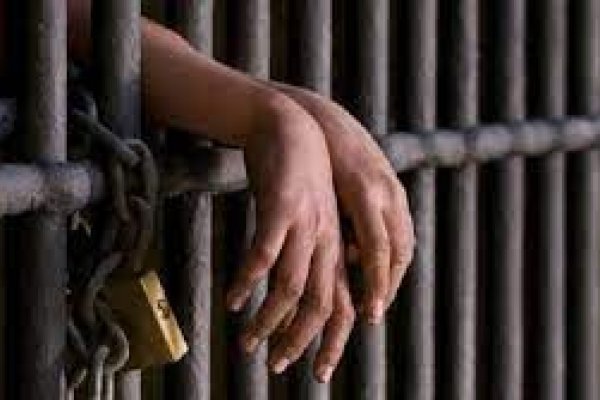 Un hombre fue condenado a prisión nocturna por dos años