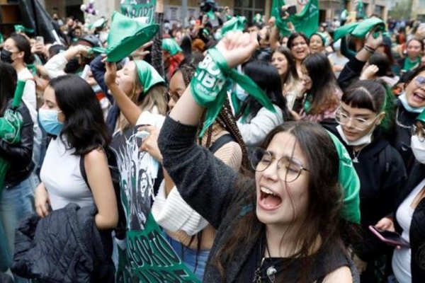 Despenalizaron el aborto hasta las 24 semanas de gestación en Colombia
