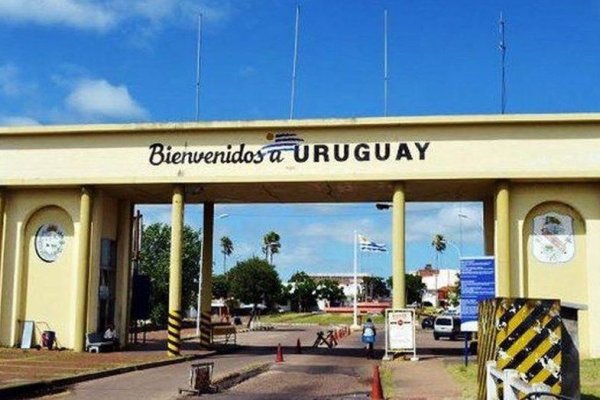 Uruguay ablanda las restricciones: acepta test de antígenos de quienes ingresen