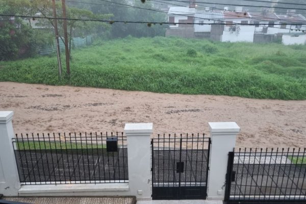 Temporal en Jujuy: Calles inundadas y rutas cortadas