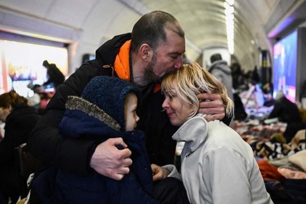 Más de 874.000 personas ya huyeron de Ucrania por la invasión rusa