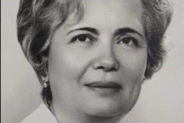 En el día de la mujer, una odontóloga riojana es orgullo nacional