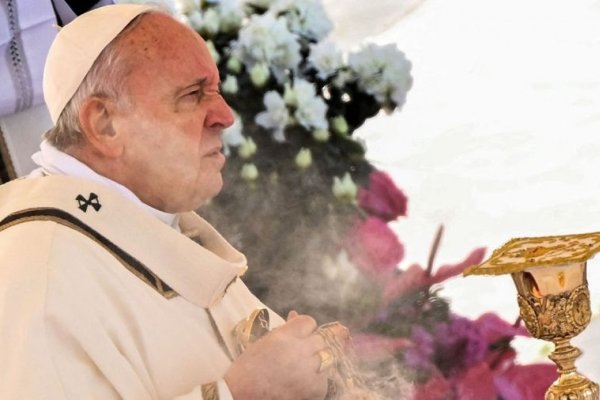 En su mensaje de Pascua, el Papa pidió paz en Ucrania