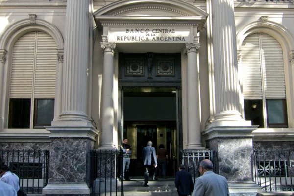 Desde este lunes se aplica la suba de tasas de interés para los plazos fijos