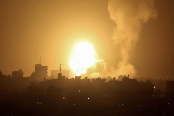 Vuelve la tensión a la Franja de Gaza: Israel bombardeó un depósito de armas de Hamas