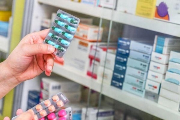 Alertan sobre falta de medicamentos por cepo para importar insumos