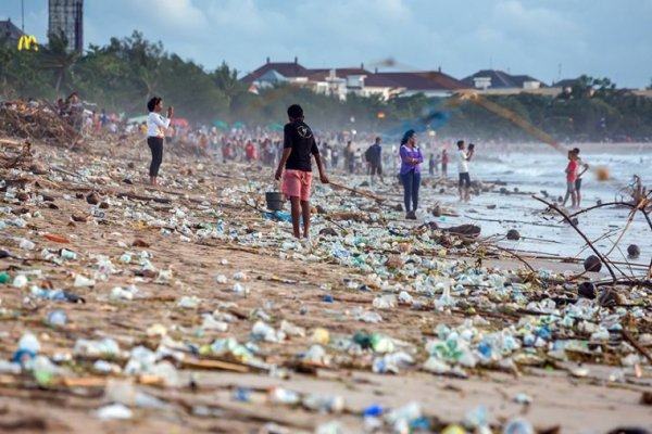 Organizaciones ambientalistas participan de la Marcha Global por el Clima