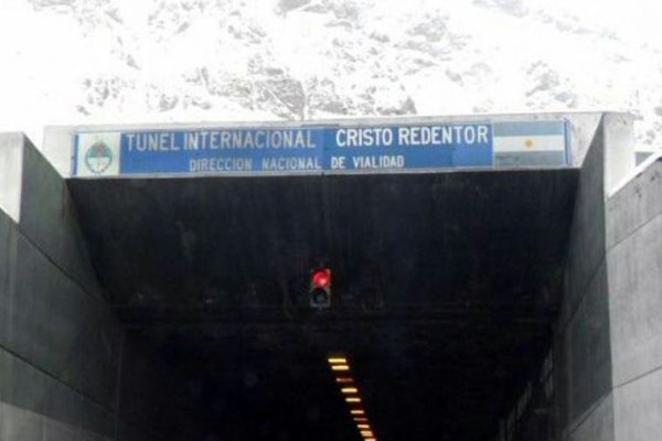 Por malas condiciones climáticas, cierran el paso Cristo Redentor