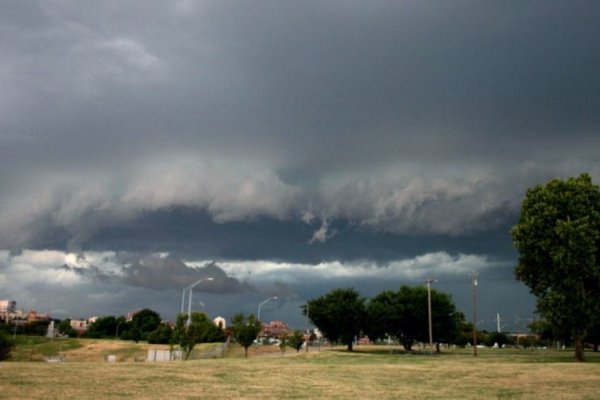 Alerta amarilla en La Rioja por viento Zonda