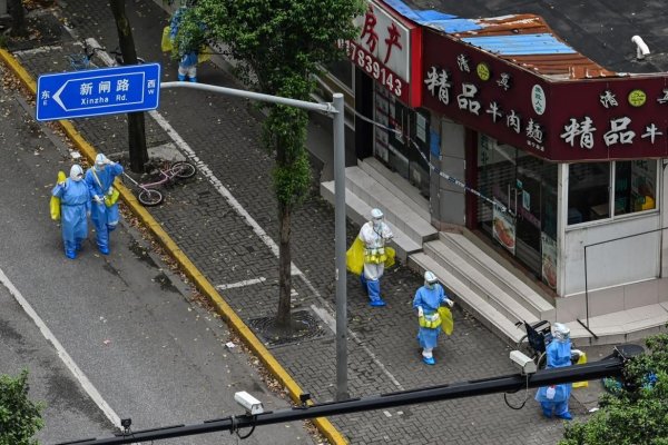Alarma mundial: Shanghái registró récord de muertes por coronavirus desde que inició el confinamiento