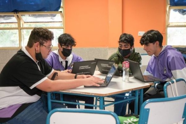 Estudiantes de escuelas secundarias podrán cargar información del Censo digital