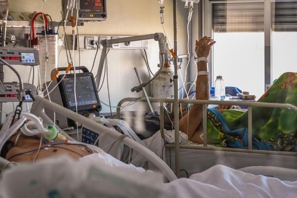Covid-19: leve aumento de casos y positividad pero pocos pacientes en terapia intensiva