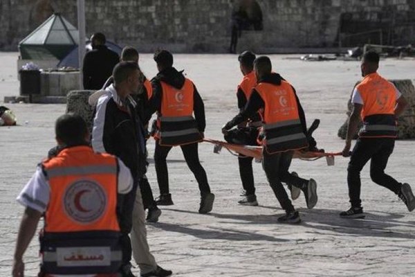 Más de 40 heridos en enfrentamientos en la Explanada de las Mezquitas de Jerusalén