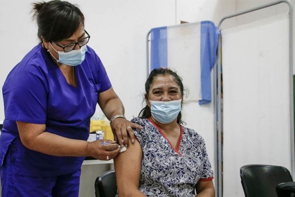 Avanza la aplicación del refuerzo de la vacuna contra el COVID-19
