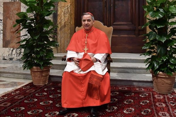 El cardenal italiano Becciu rechazó haber malversado fondos por 200 millones de euros