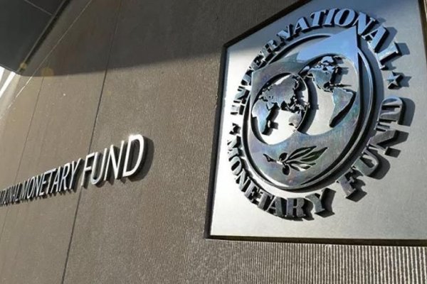 Una comitiva argentina viajará a fin de mes para cerrar la negociación con el FMI