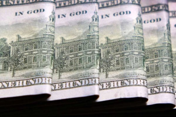 El dólar blue escala $5 y la brecha cambiaria se acerca al 90%