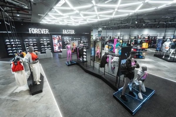 Puma inauguró en Unicenter la tienda más grande de Latinoamérica
