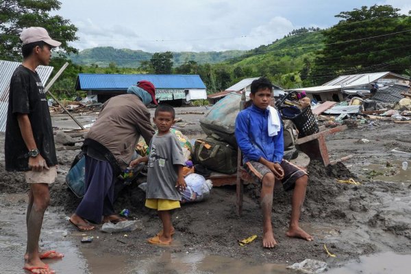 La tormenta tropical Nalgae arremetió contra Filipinas y dejó 45 muertos