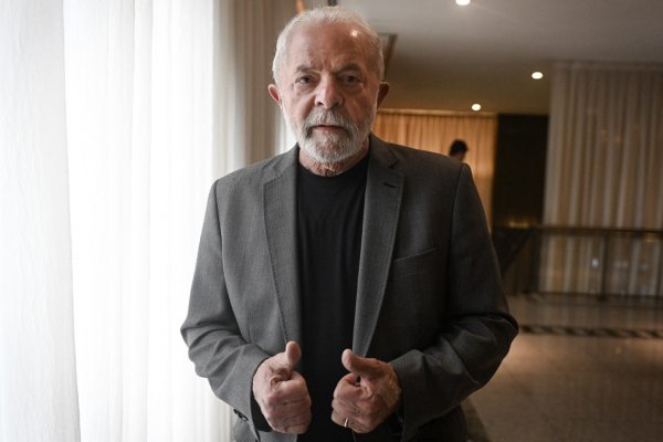 Lula ya se muestra como presidente y Bolsonaro sigue sin admitir su derrota