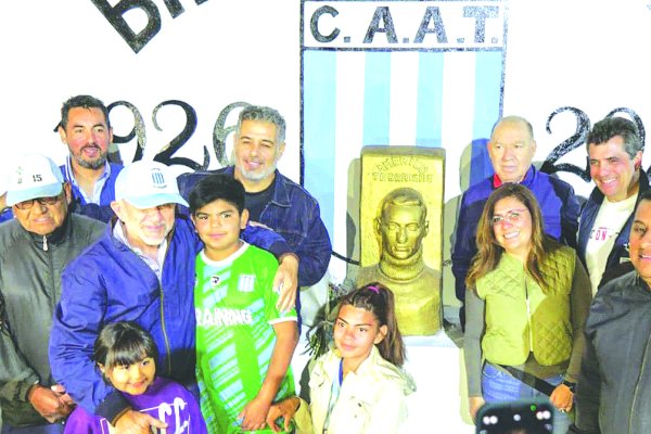 Autoridades participaron en el aniversario del club Tesorieri
