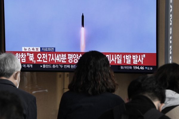 Corea del Norte elevó la tensión regional con el lanzamiento de un misil intercontinental