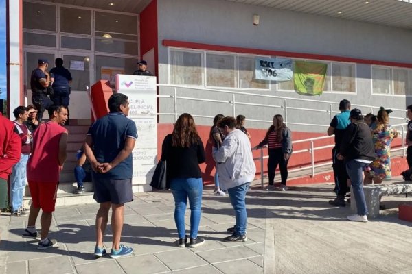 Un grupo de padres denunció que un profesor de música abusó de 14 nenes en un jardín de Chubut