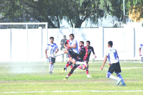 Andino y Barrio Argentino juegan por la punta del grupo