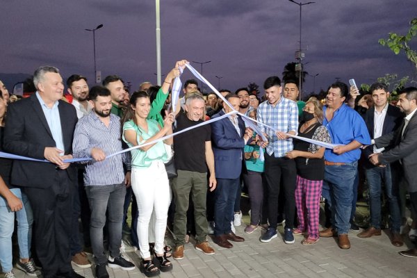 El gobernador Ricardo Quintela inauguró el Parque de las Juventudes