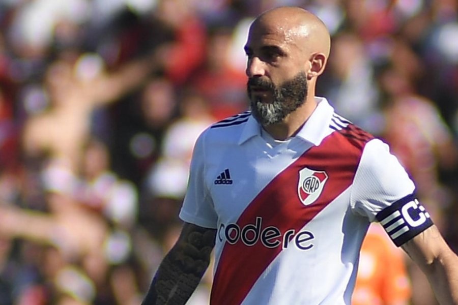 Javier Pinola anunció que se retira del fútbol