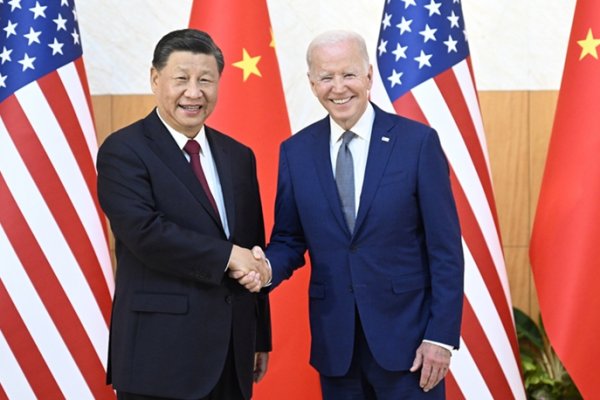 Líderes de China y EE. UU. deben establecer rumbo correcto para los lazos bilaterales, dice Xi Jinping