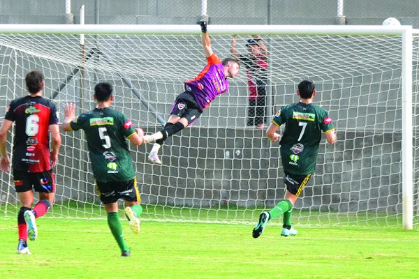 Andino se quedó con un trabajoso triunfo ante River