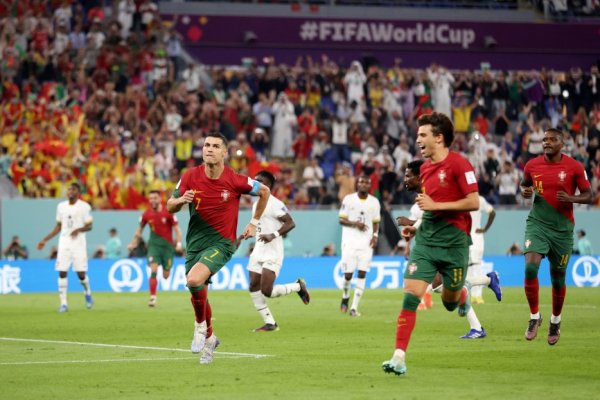 Portugal venció a Ghana de la mano de Cristiano Ronaldo, que alcanzó un nuevo récord, y lidera el Grupo H
