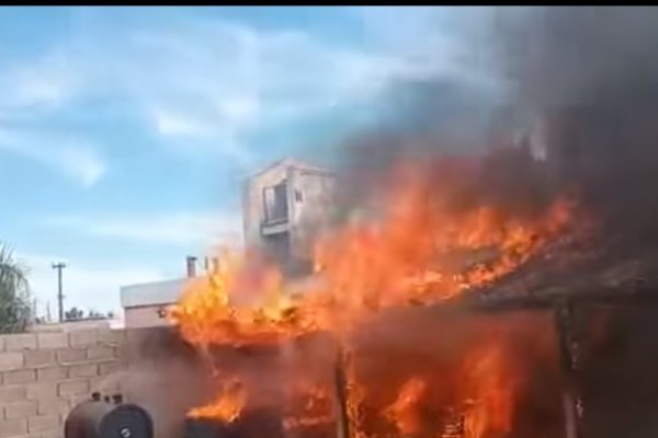 Incendio estructural en una vivienda dejó pérdidas totales