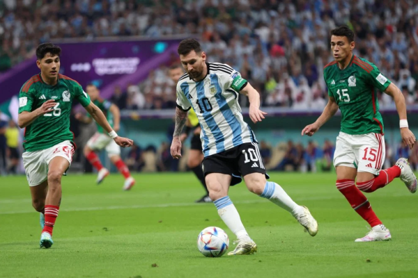 La Selección argentina iguala frente a México al final del primer tiempo