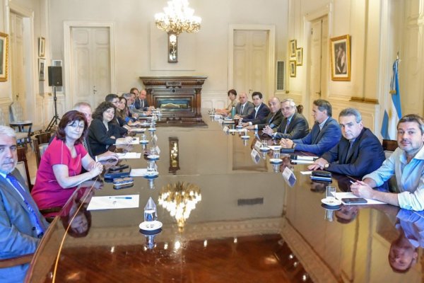 En medio de los cambios en Transporte, Manzur encabeza una nueva reunión de Gabinete en Casa Rosada
