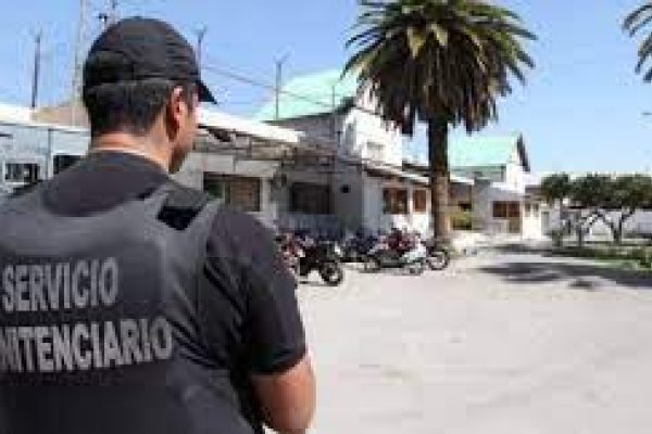 Mendoza: un preso murió por tuberculosis y aislaron a otros 64 reclusos ante posible contagio