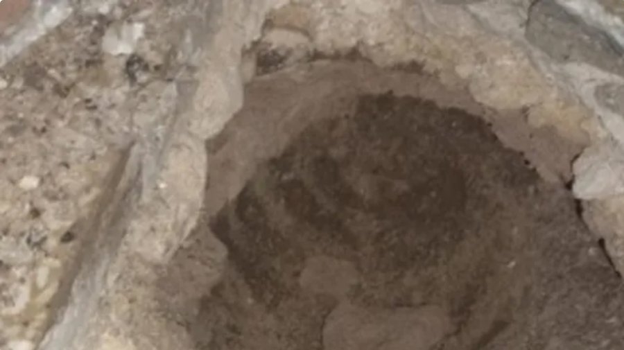 El boquete del pabell&oacute;n I de la c&aacute;rcel de Las Flores, ubicada en la ciudad de Santa Fe.