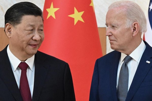 Estados Unidos envió funcionarios a China para restaurar los lazos bilaterales