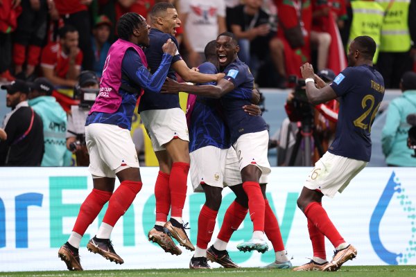 Francia le ganó a Marruecos por 2-0 y jugará con Argentina el domingo
