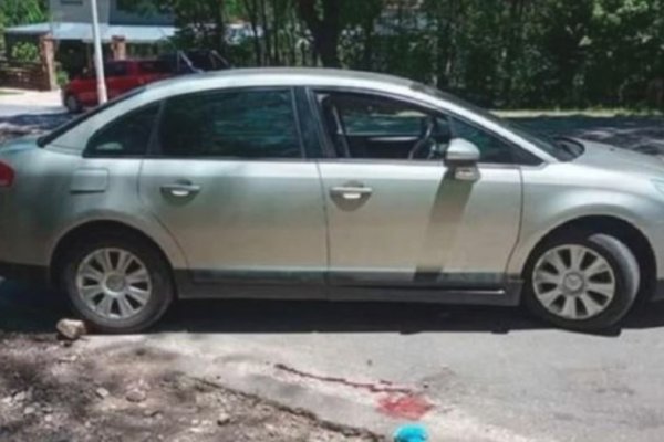 Córdoba: una mujer murió aplastada por su auto mientras lo arreglaba