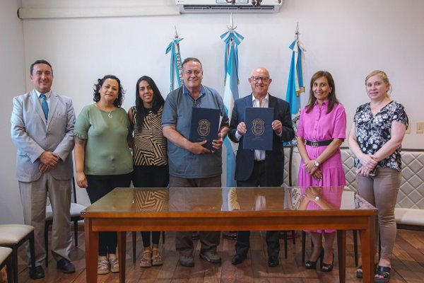 La UNLaR firmó convenio con la Casa Selesiana “Monseñor Enrique Angelelli”