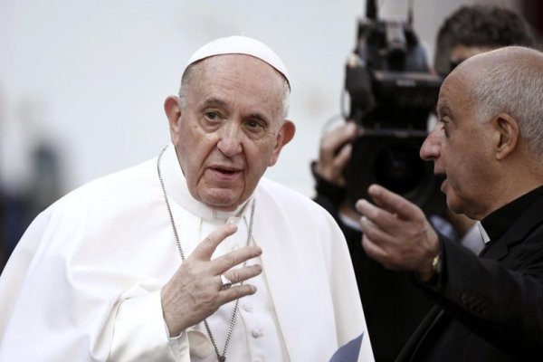 El Papa reveló que firmó una carta de renuncia por problemas de salud