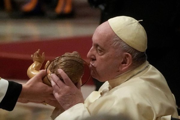 El mensaje del papa Francisco en Navidad: “Recordemos que Jesús nació pobre”