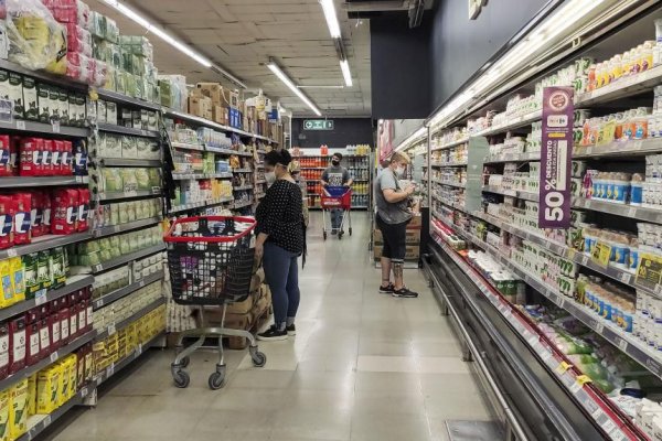 Las ventas de los supermercados sufrieron la caída más fuerte en 17 meses
