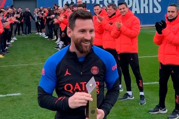 Messi se sumó a los entrenamientos del PSG: el pasillo de honor de sus compañeros y cuando volvería a jugar